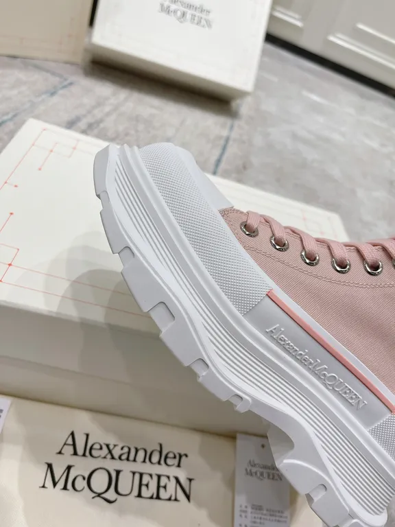 Alexander McQueen Shoe 